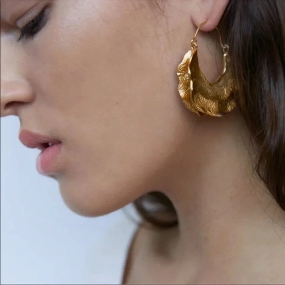 Zara Textured Crescent Hoop Earrings in Gold - Picture 1 of 5